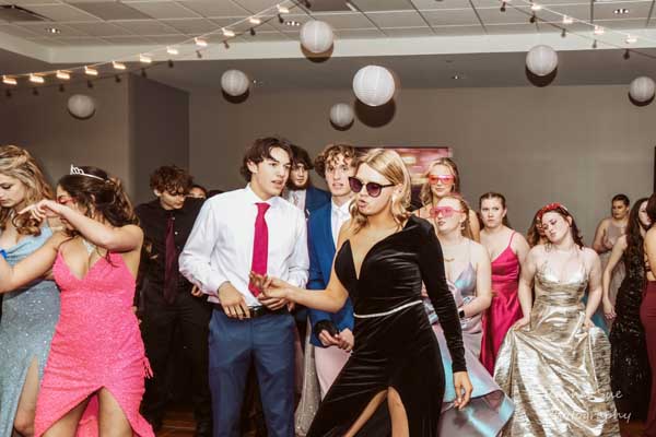 Guests at Nekoosa High School Prom, photographed by Rachel Sue Photography